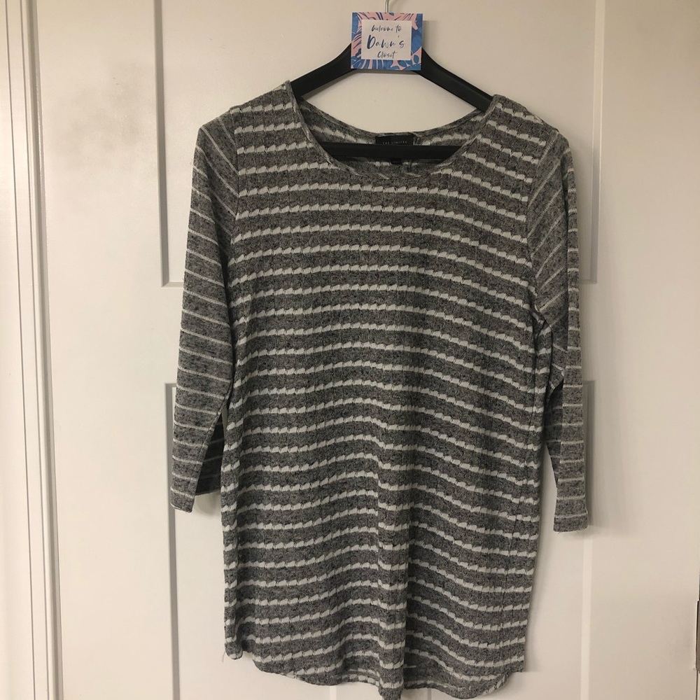 The Limited Gray & White Light Weight Sweater